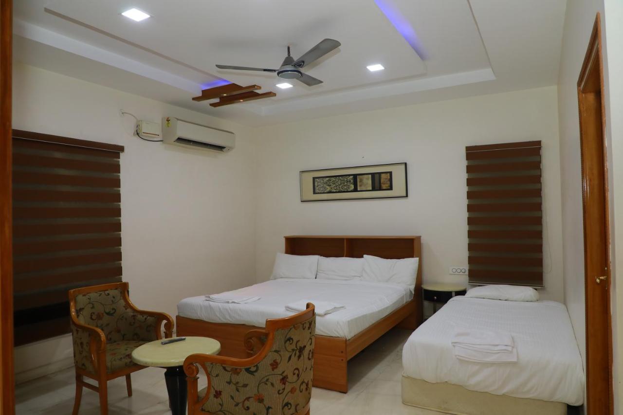 Hill View Paradise - 2Bhk'S & Rooms - A Golden Group Of Premium Home Stays - 蒂鲁帕蒂 外观 照片