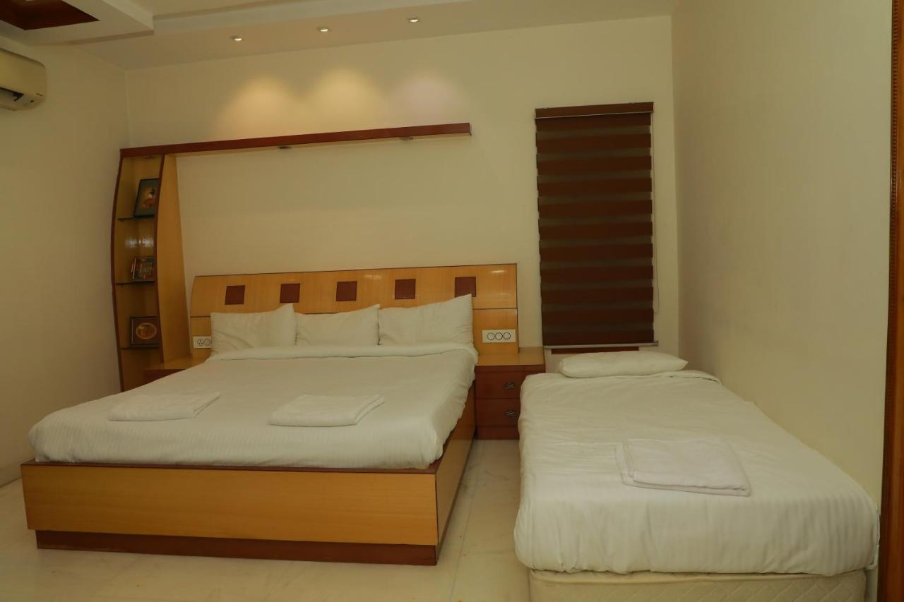 Hill View Paradise - 2Bhk'S & Rooms - A Golden Group Of Premium Home Stays - 蒂鲁帕蒂 外观 照片