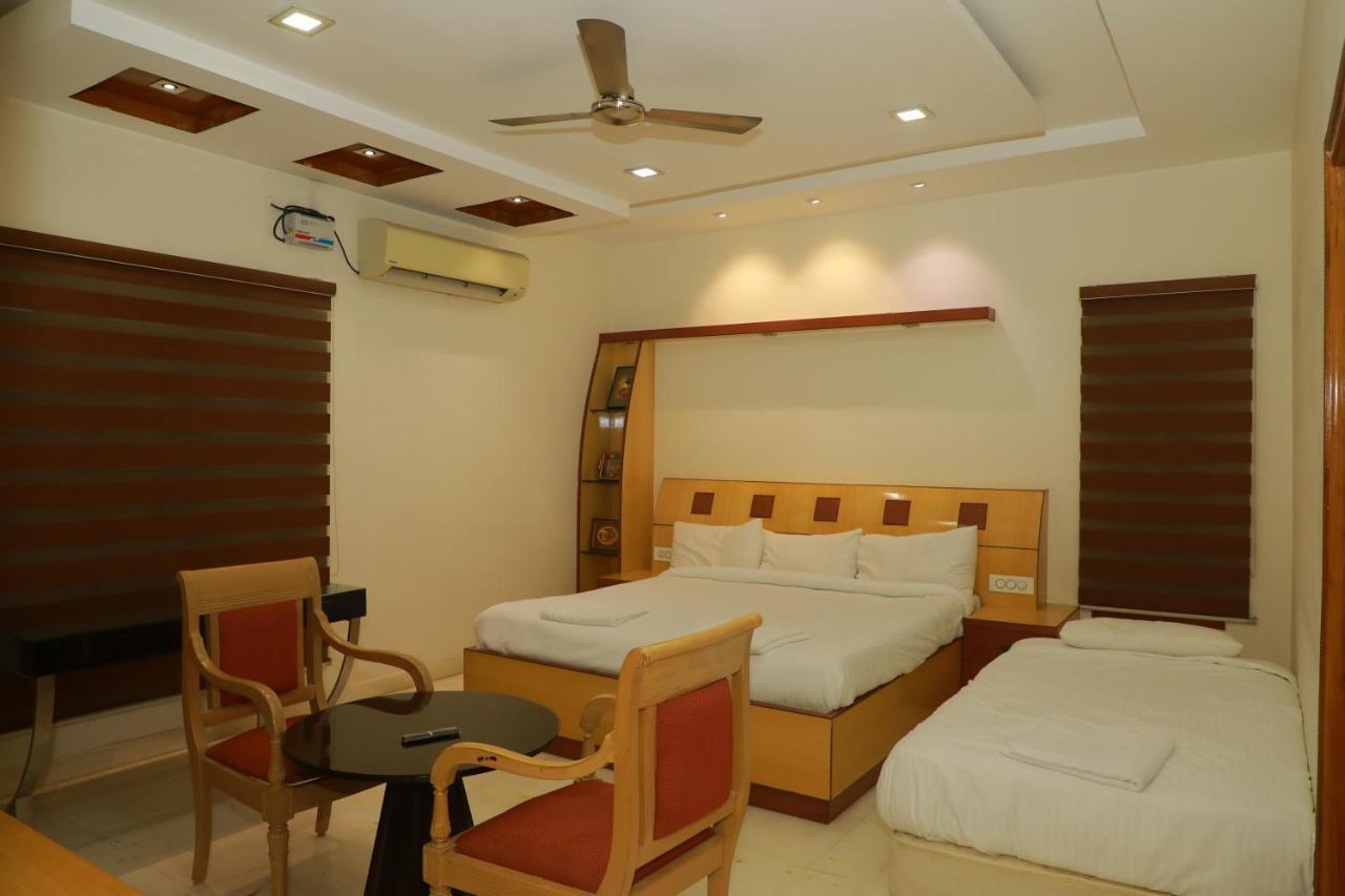 Hill View Paradise - 2Bhk'S & Rooms - A Golden Group Of Premium Home Stays - 蒂鲁帕蒂 外观 照片