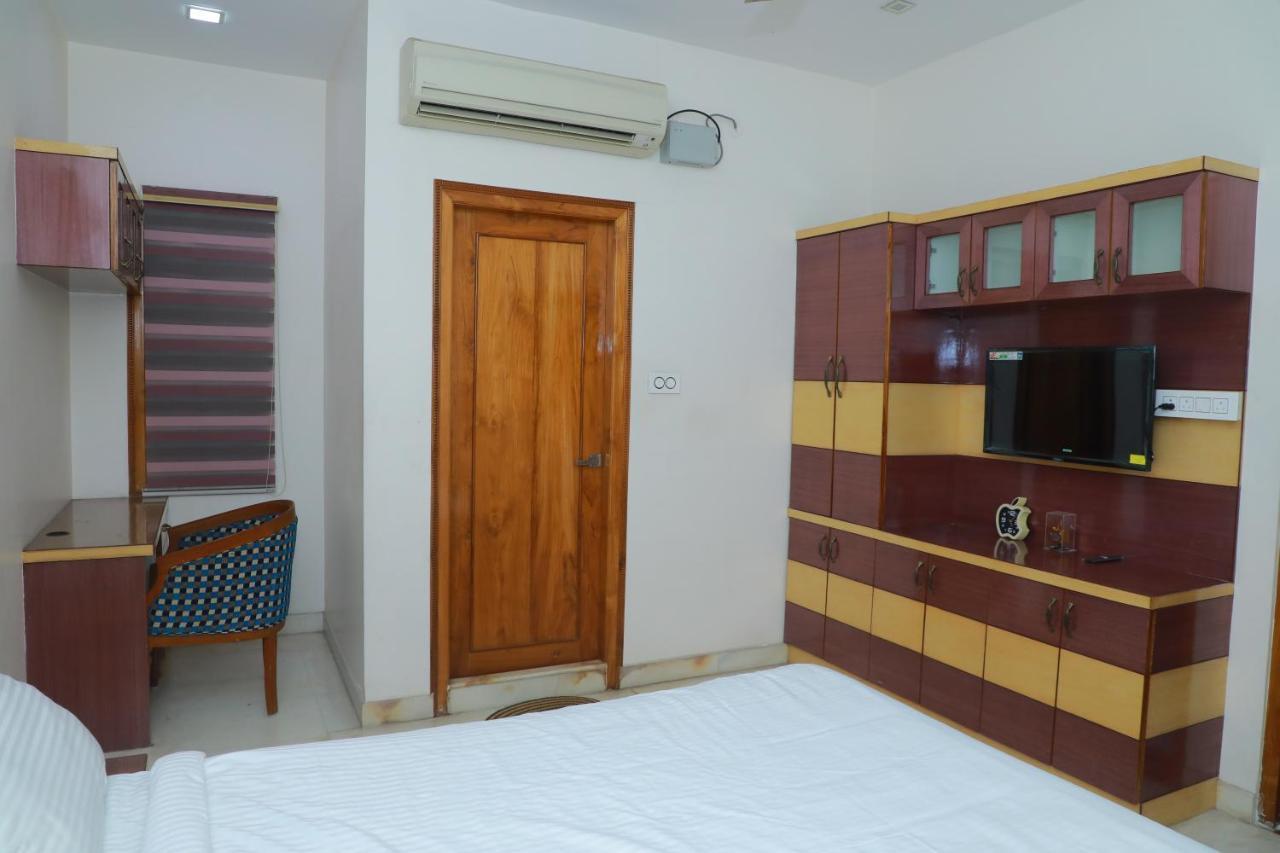 Hill View Paradise - 2Bhk'S & Rooms - A Golden Group Of Premium Home Stays - 蒂鲁帕蒂 外观 照片