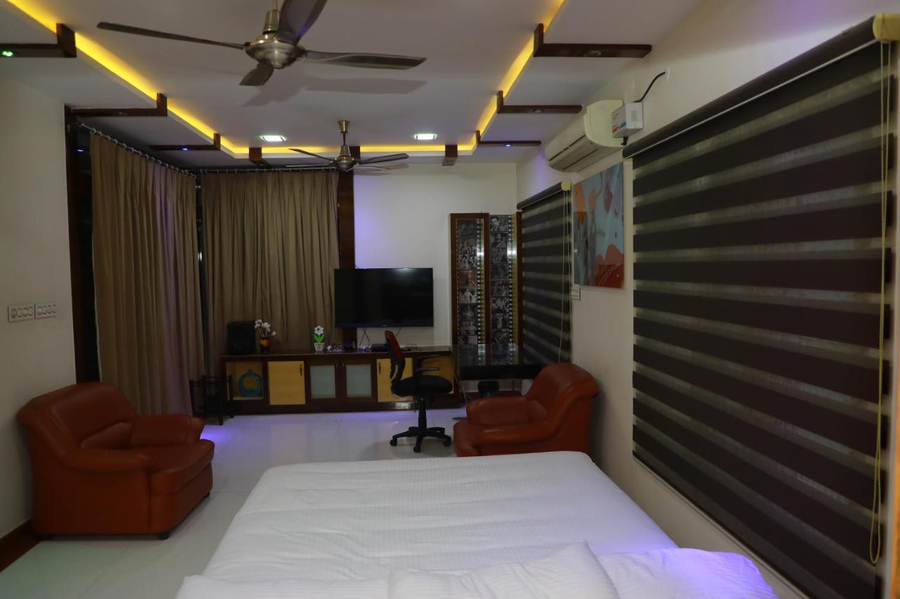 Hill View Paradise - 2Bhk'S & Rooms - A Golden Group Of Premium Home Stays - 蒂鲁帕蒂 外观 照片