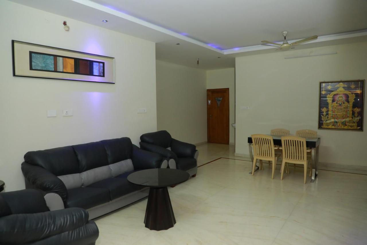 Hill View Paradise - 2Bhk'S & Rooms - A Golden Group Of Premium Home Stays - 蒂鲁帕蒂 外观 照片
